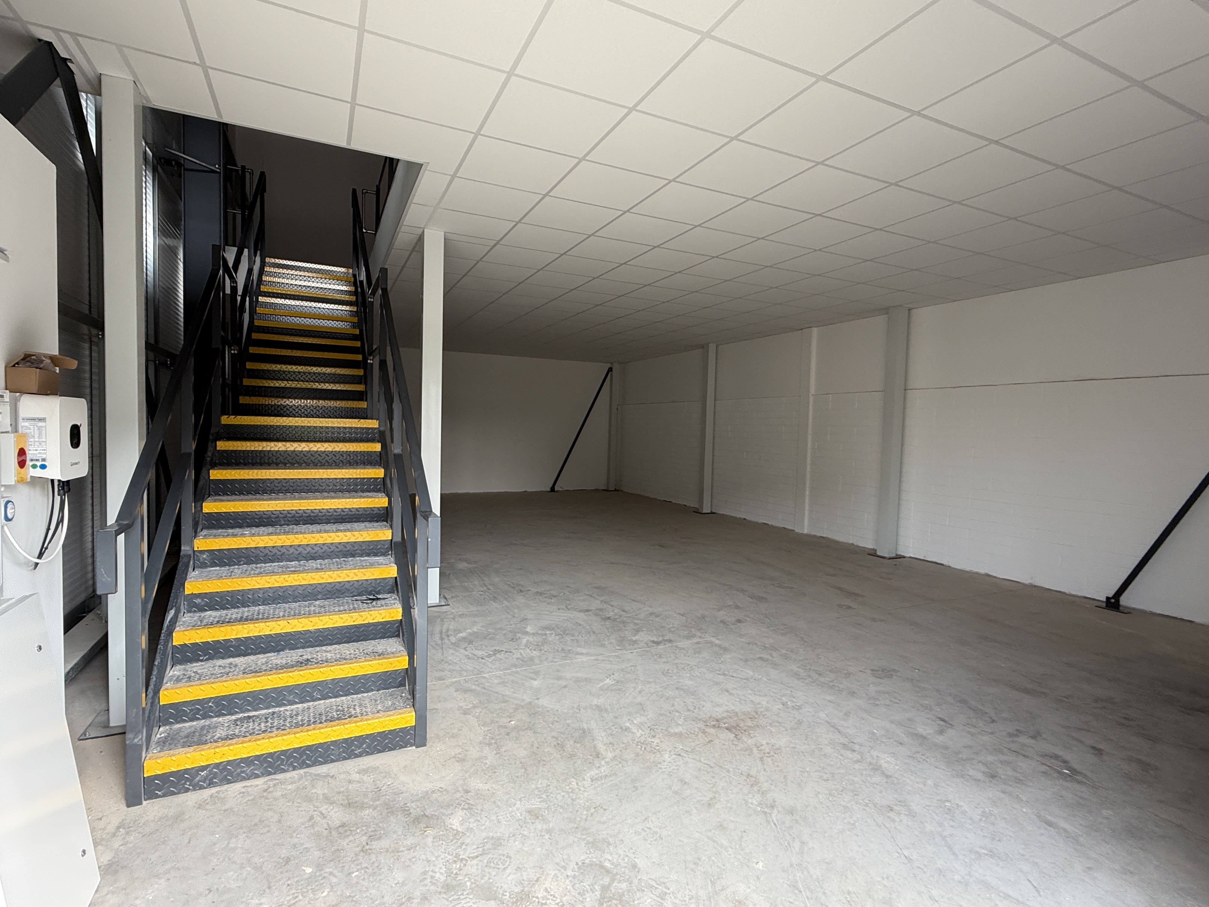 Industrial Unit in Clyst Honiton - photo 2